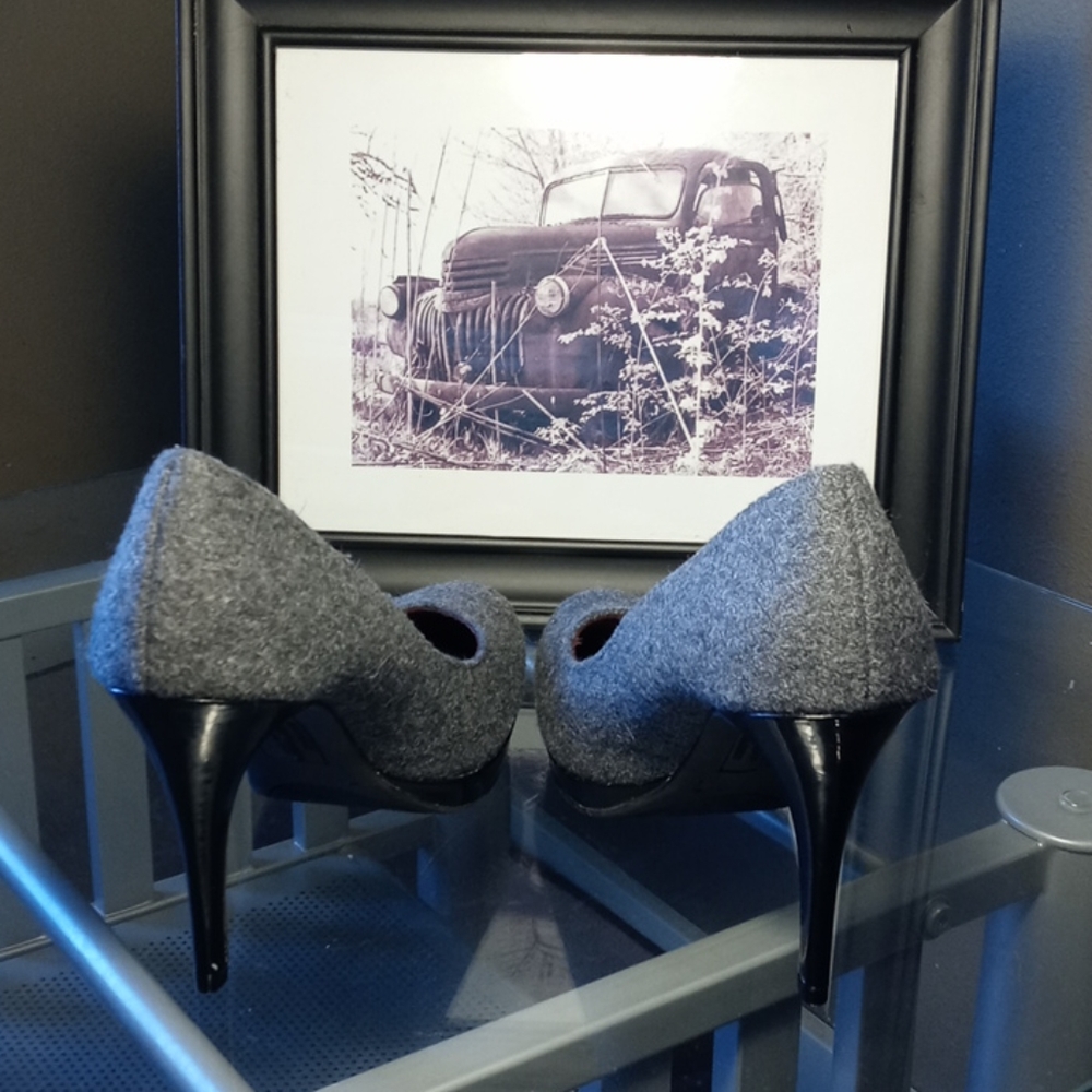 Christian Siriano 👠 - Picture 5 of 8